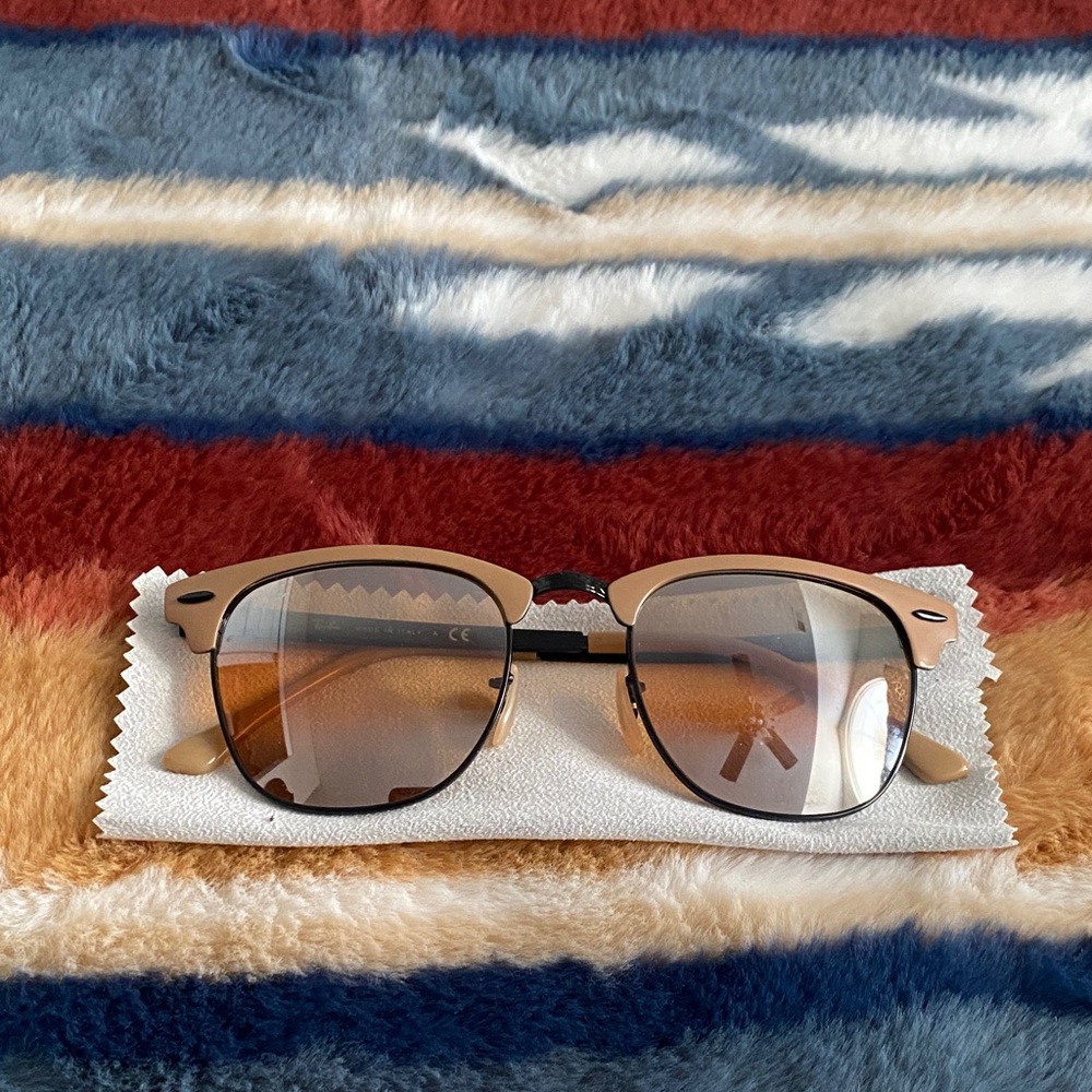 Ray-Ban Tan and Black Sunglasses